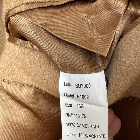 Men's Bill Blass Camel Hair Blazer - Picture 6 of 8